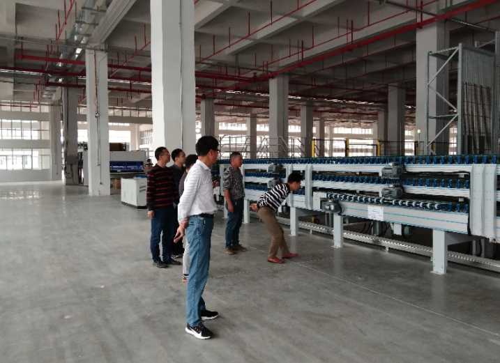 广东清远市生态环境局佛冈分局领导赴红苹果家具厂检查安全生产工作
